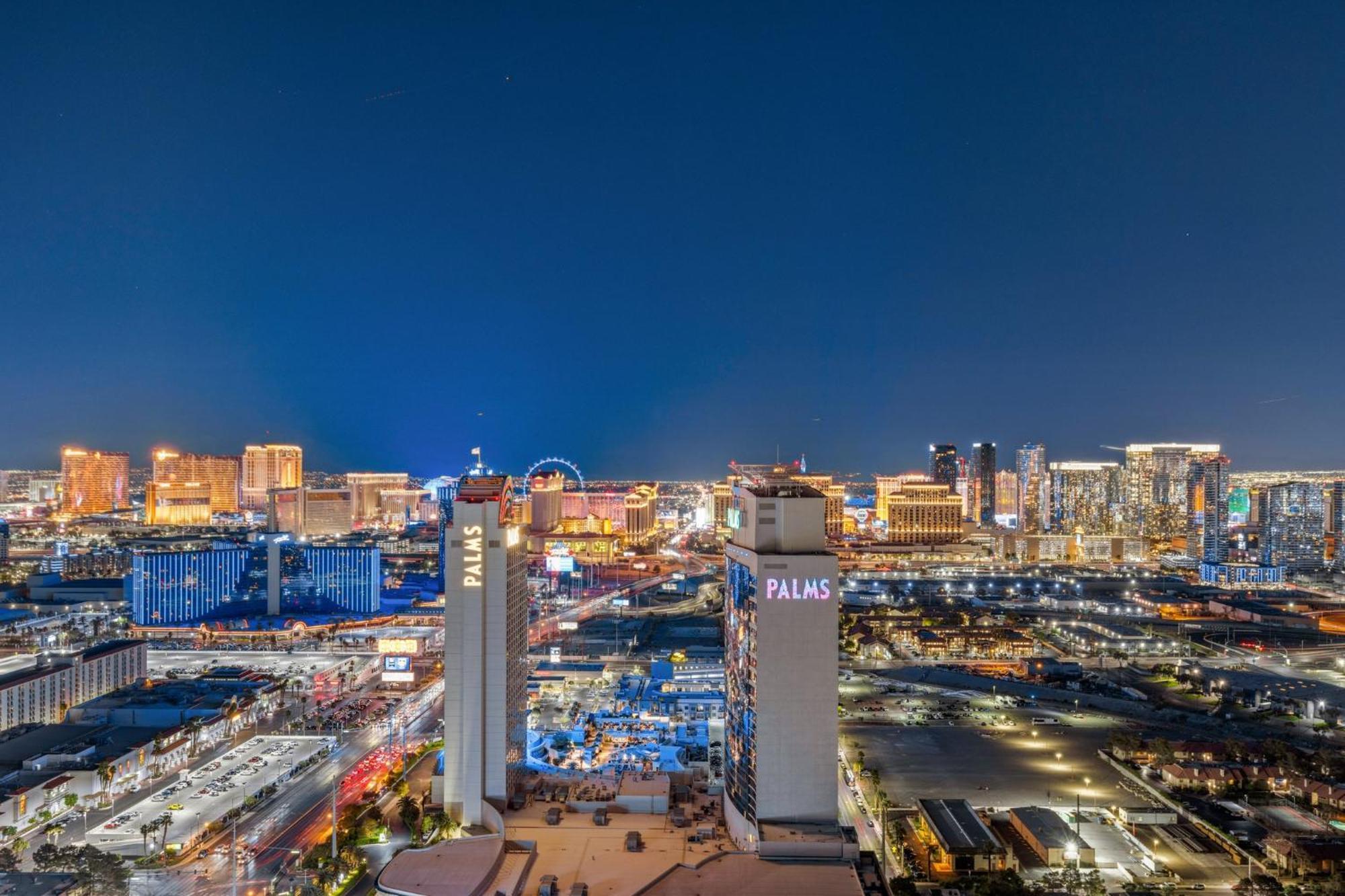 Palms Place Hotel By Zelloo Las Vegas Bagian luar foto