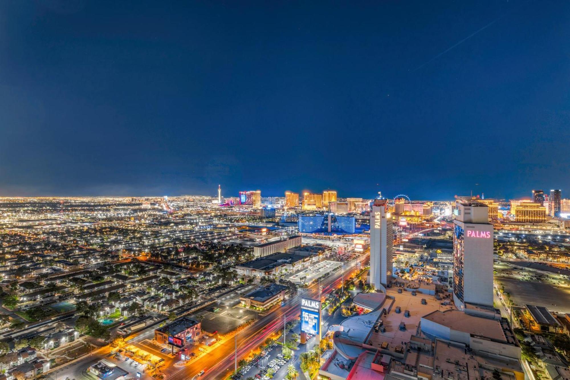Palms Place Hotel By Zelloo Las Vegas Bagian luar foto