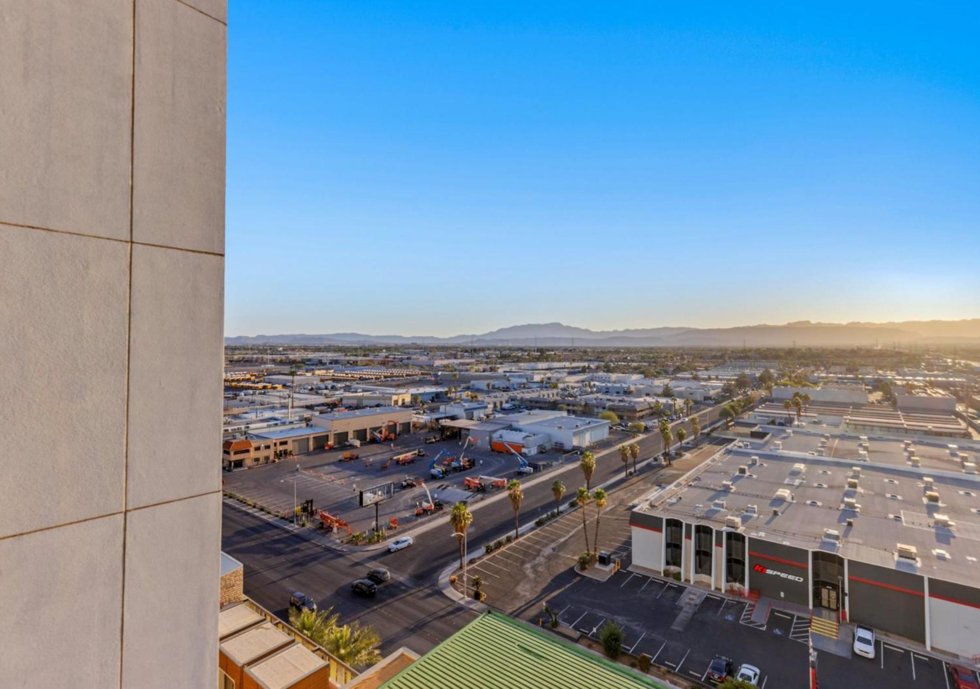 Palms Place Hotel By Zelloo Las Vegas Bagian luar foto