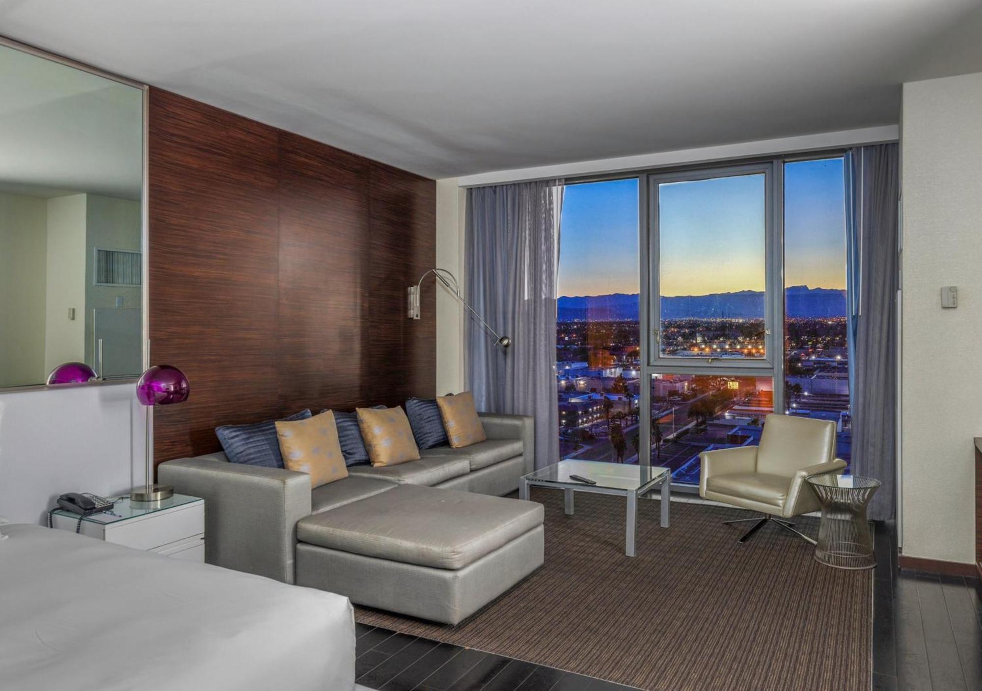 Palms Place Hotel By Zelloo Las Vegas Bagian luar foto