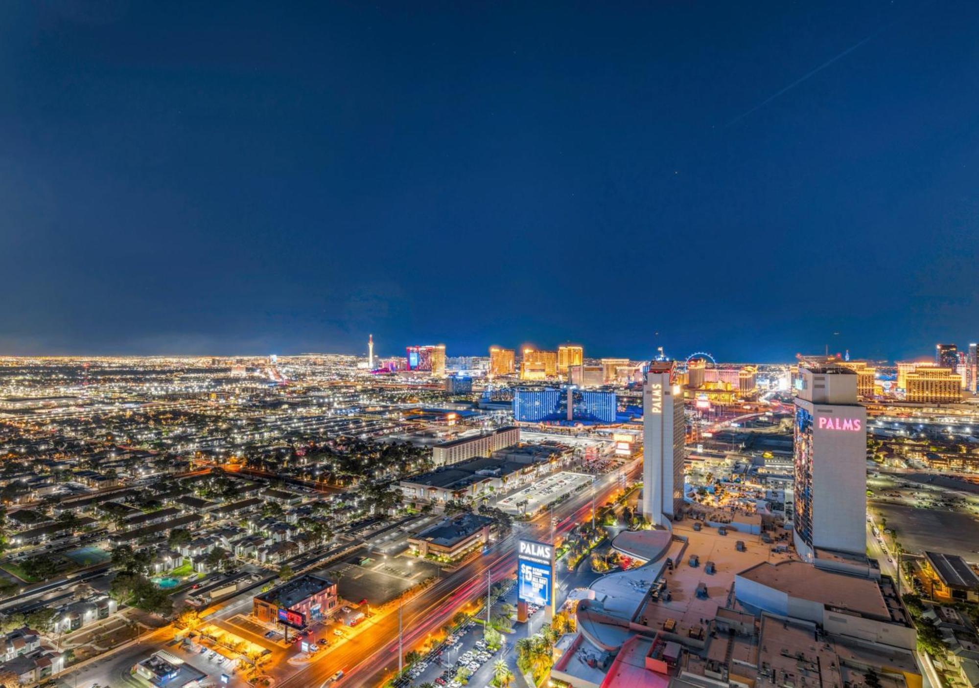 Palms Place Hotel By Zelloo Las Vegas Bagian luar foto