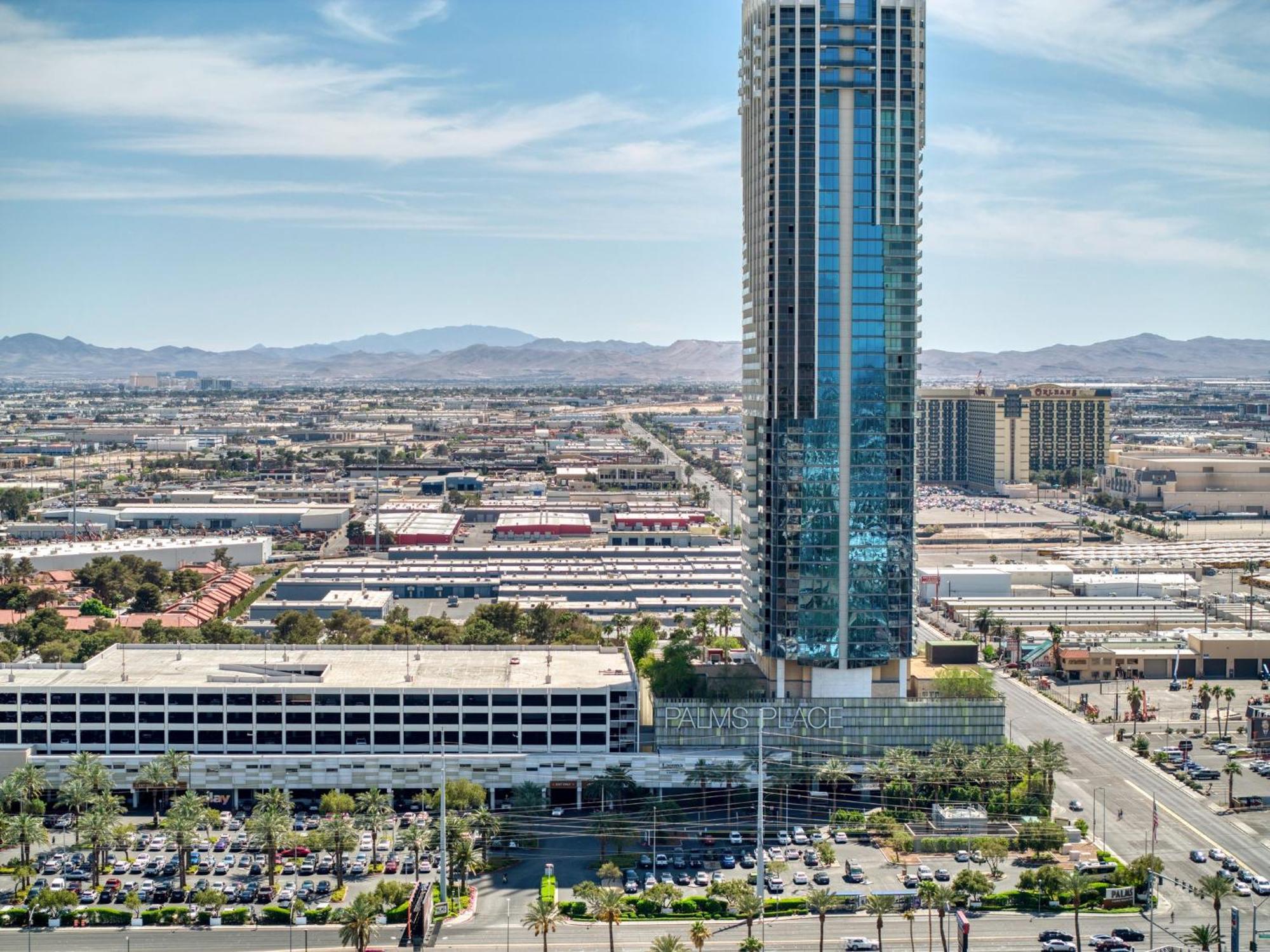 Palms Place Hotel By Zelloo Las Vegas Bagian luar foto